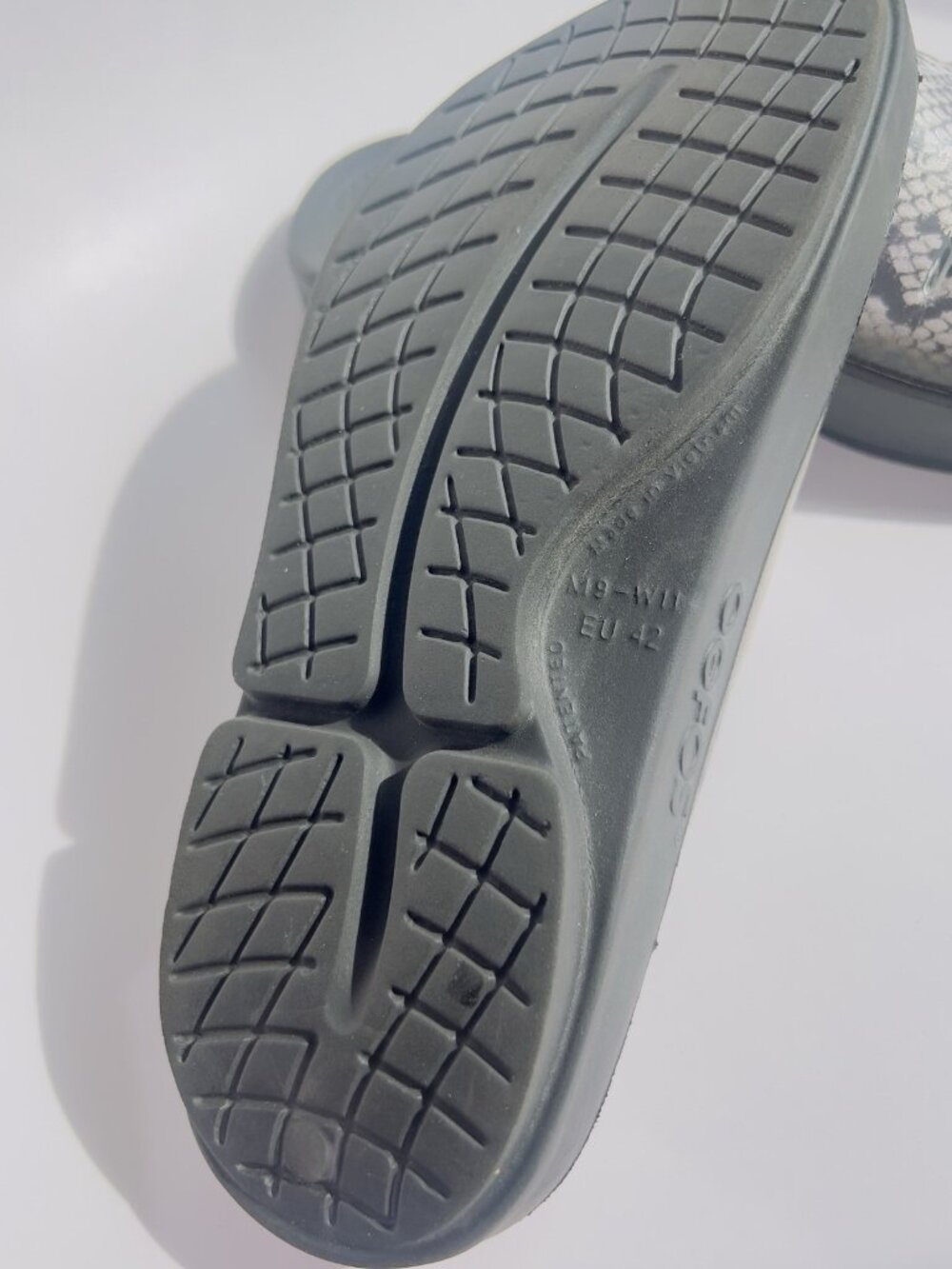 OOFOS OOahh Recovery Slide Sandals Animal Print Women’s 11 / Men’s 9 - Picture 7 of 12